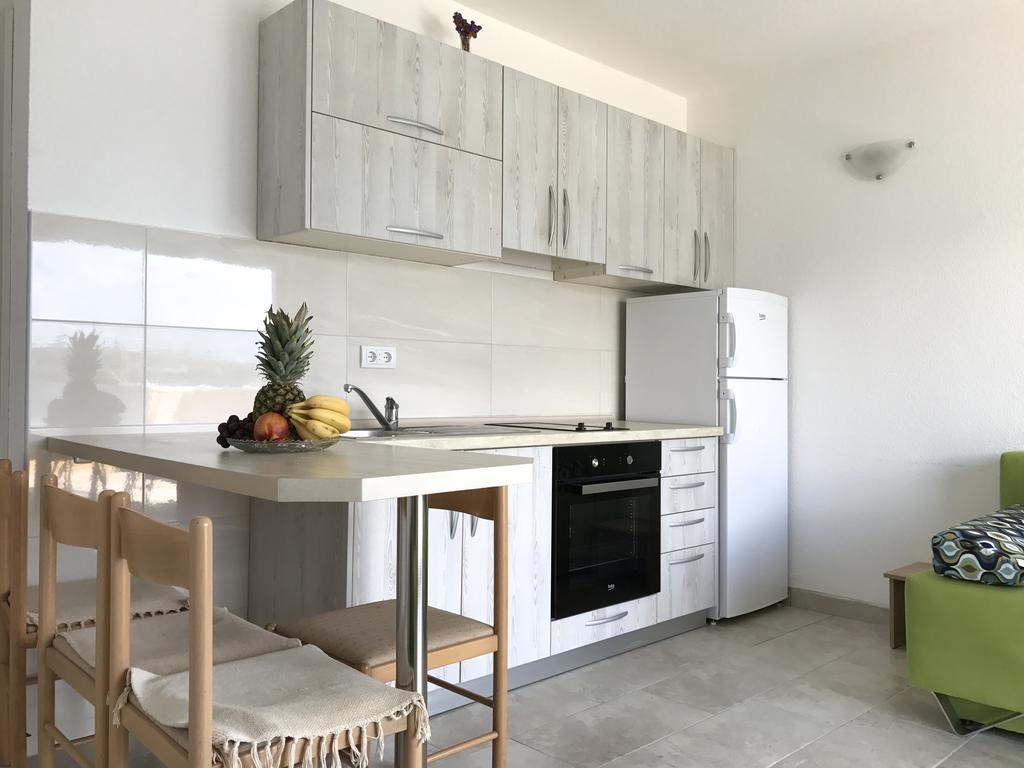 Franovic Apartments Tivat Bagian luar foto