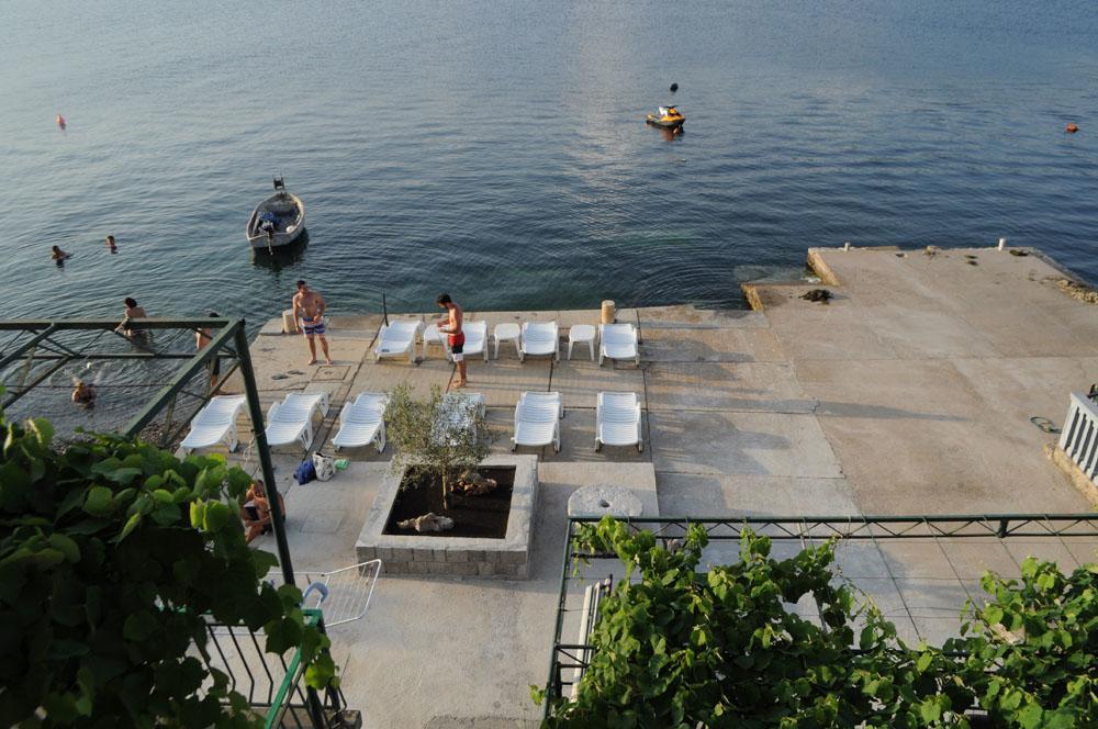 Franovic Apartments Tivat Bagian luar foto